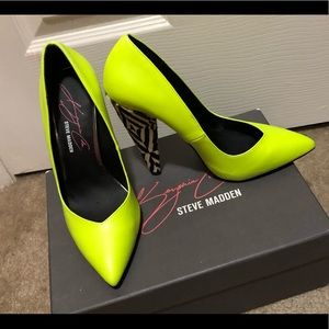 Steve Madden Neon Yellow Multi print heel